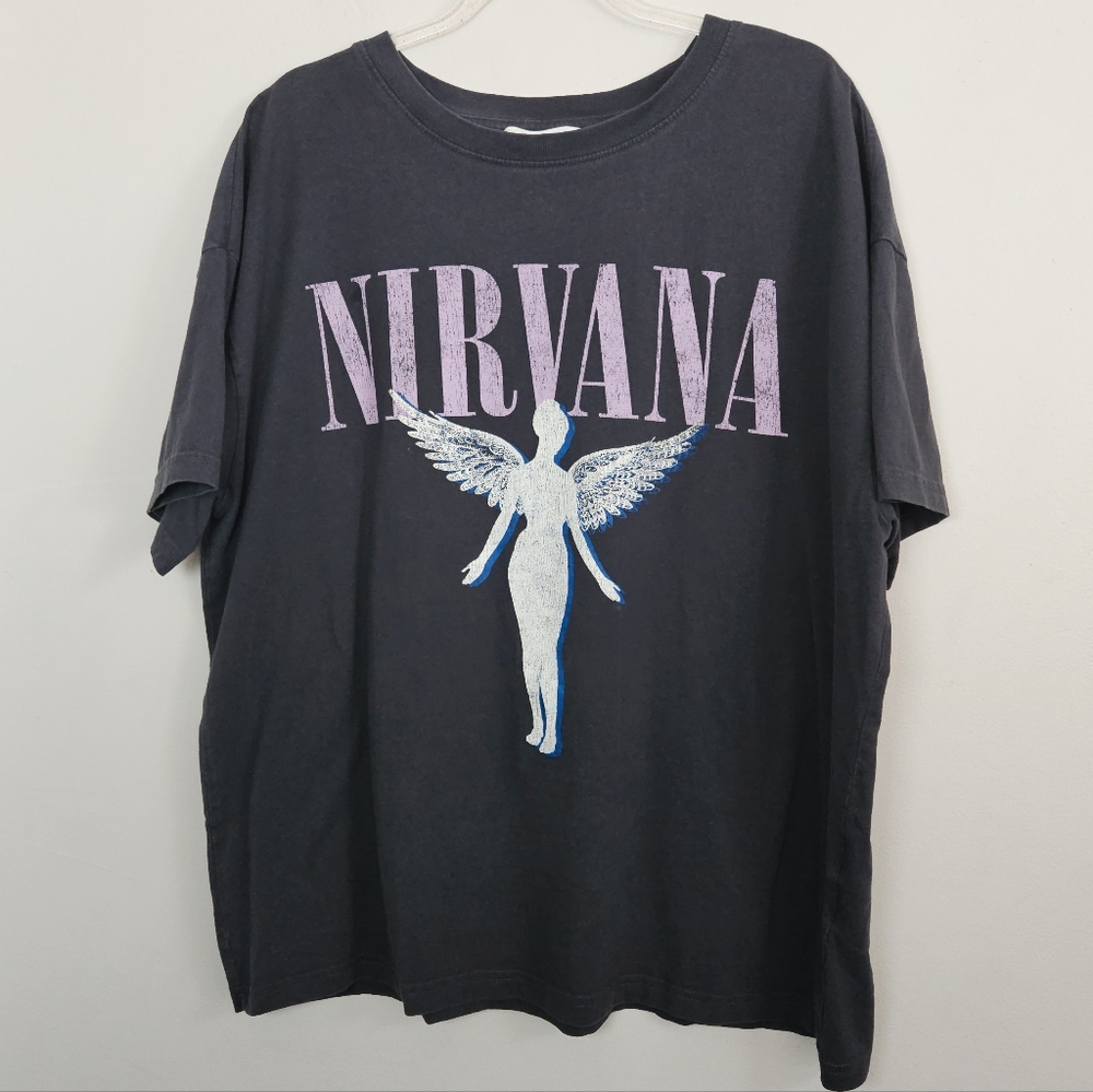 Nirvana Gray Graphic Short Sleeve Tee with Pink Logo Size Large Oversized Boxy